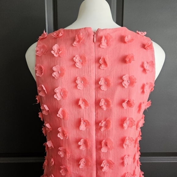 Karl Lagerfeld Paris Solid Floral Coral Applique Shift Sz 4 - Picture 3 of 9